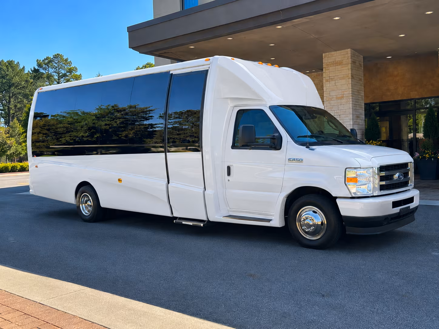 Olathe Wedding Transportation & Shuttle Service