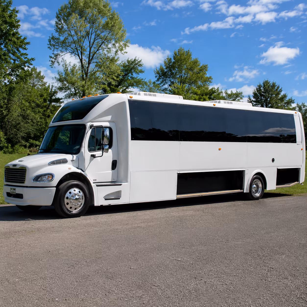 Topeka Birthday, Sweet 16, & Quinceañera Transportation party bus exterior