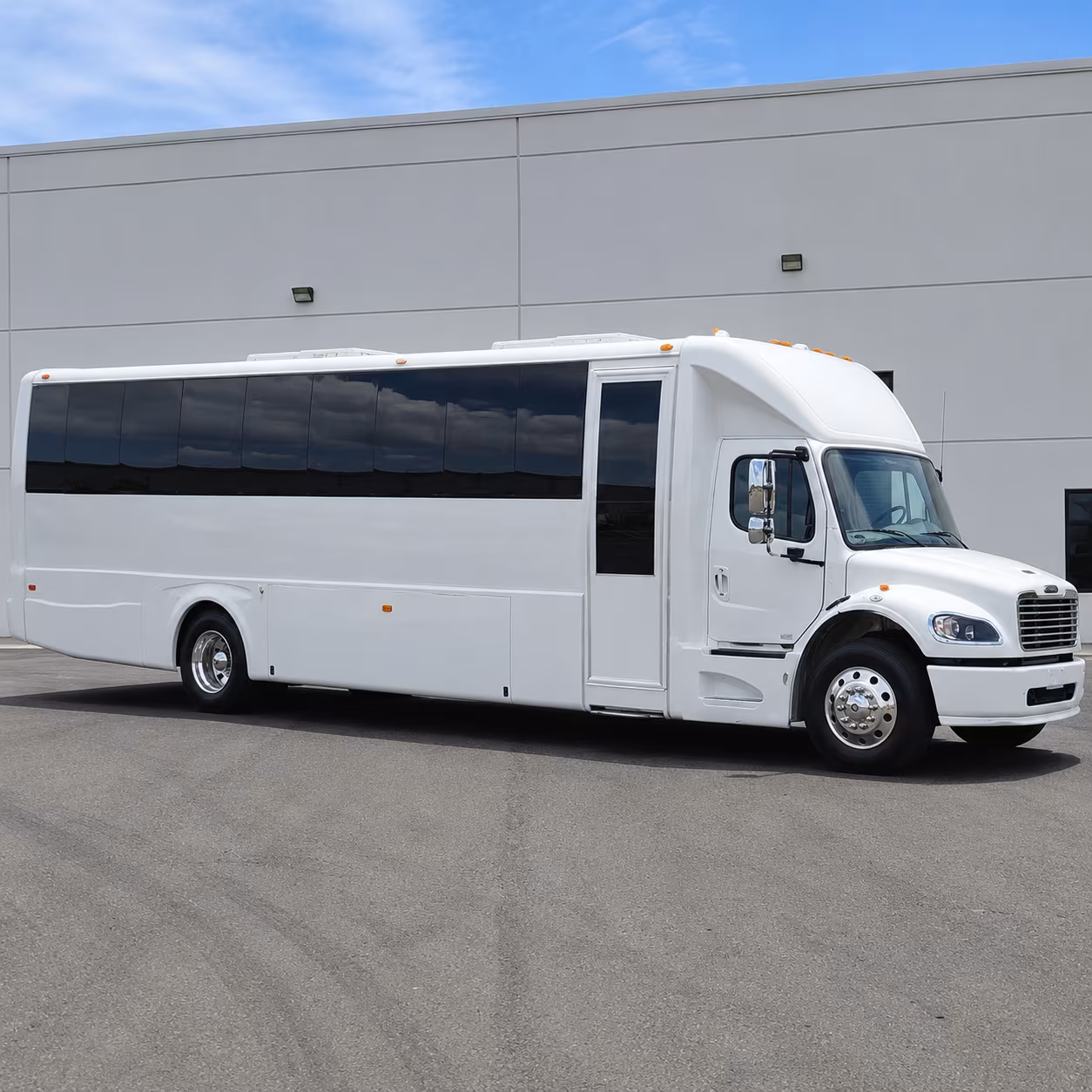 Topeka Birthday, Sweet 16, & Quinceañera Transportation party bus exterior